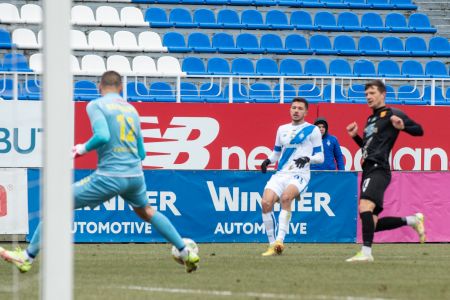 Nazar Voloshyn makes official debut for Dynamo