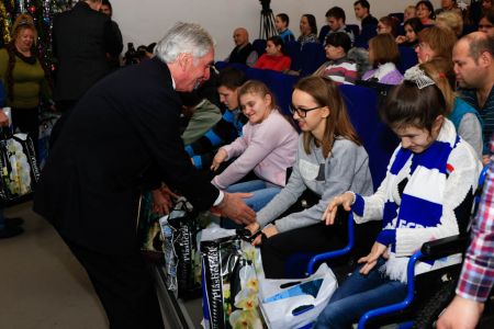 FC Dynamo Kyiv gladden Chornobyl children