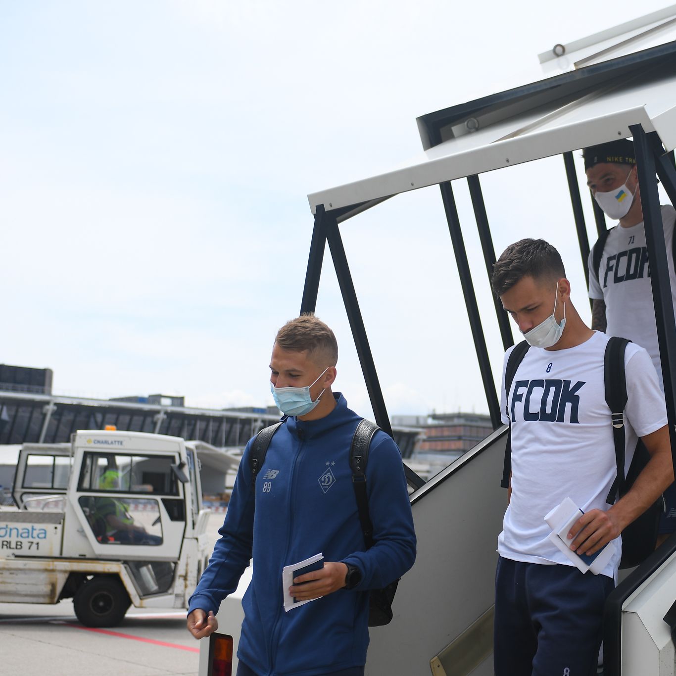 Dynamo arrive in Switzerland (+PHOTOS)