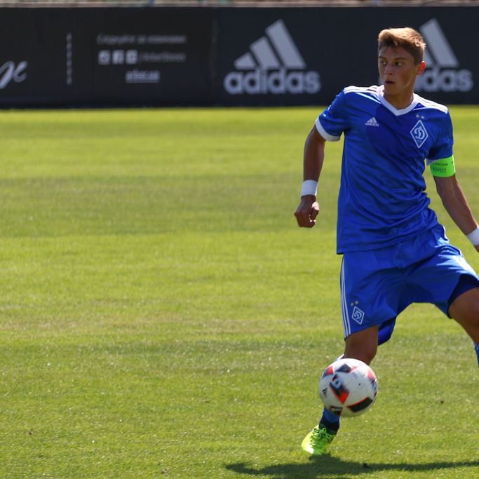 Long-term contract for Vitaliy Mykolenko