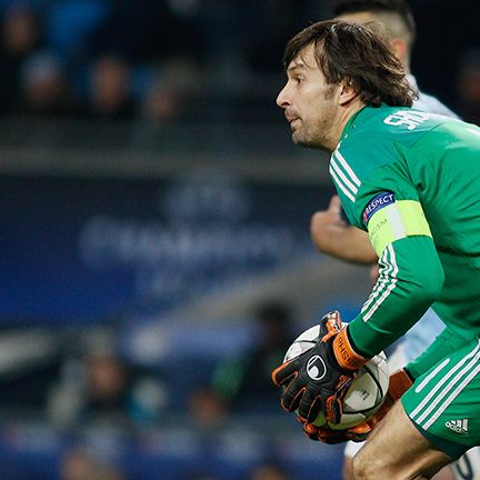 Olexandr SHOVKOVSKYI sets new Champions League appearances record of the club