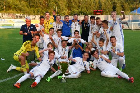 «Динамо» U-15 –  Чемпіон ДЮФЛУ сезону 2016/2017!