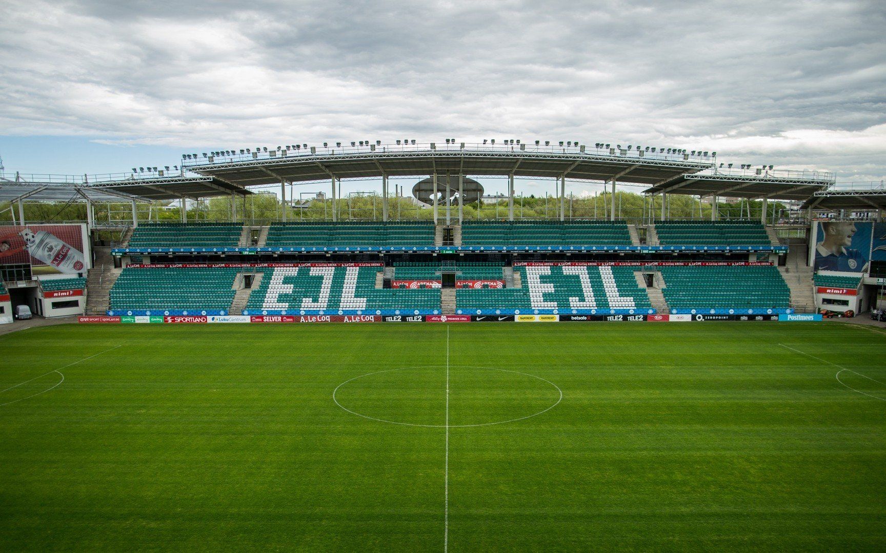 A. Le Coq Arena: домашній стадіон «Флори»