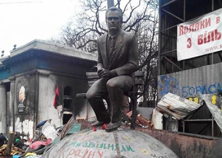 Valeriy Lobanovskyi monument with us again!