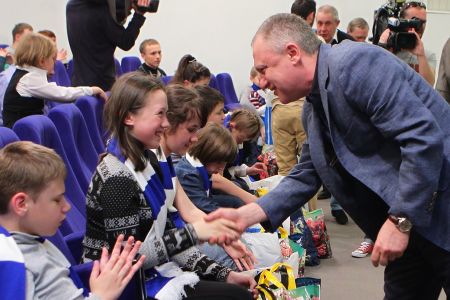 FC Dynamo Kyiv give Chornobyl children joy