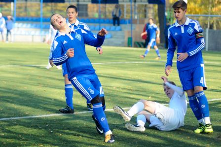 ДЮФЛУ. «Динамо» U-15 вдома впевнено переграло ОК ім. І. Піддубного