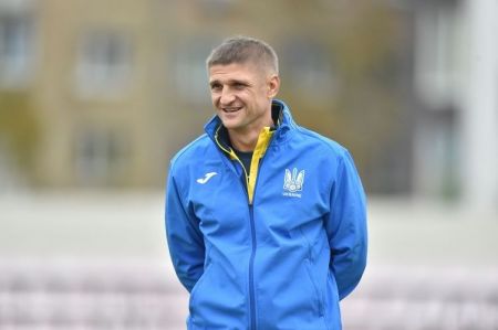 Volodymyr Yezerskyi calls up ten Kyivans to get ready for Euro-2019 elite round