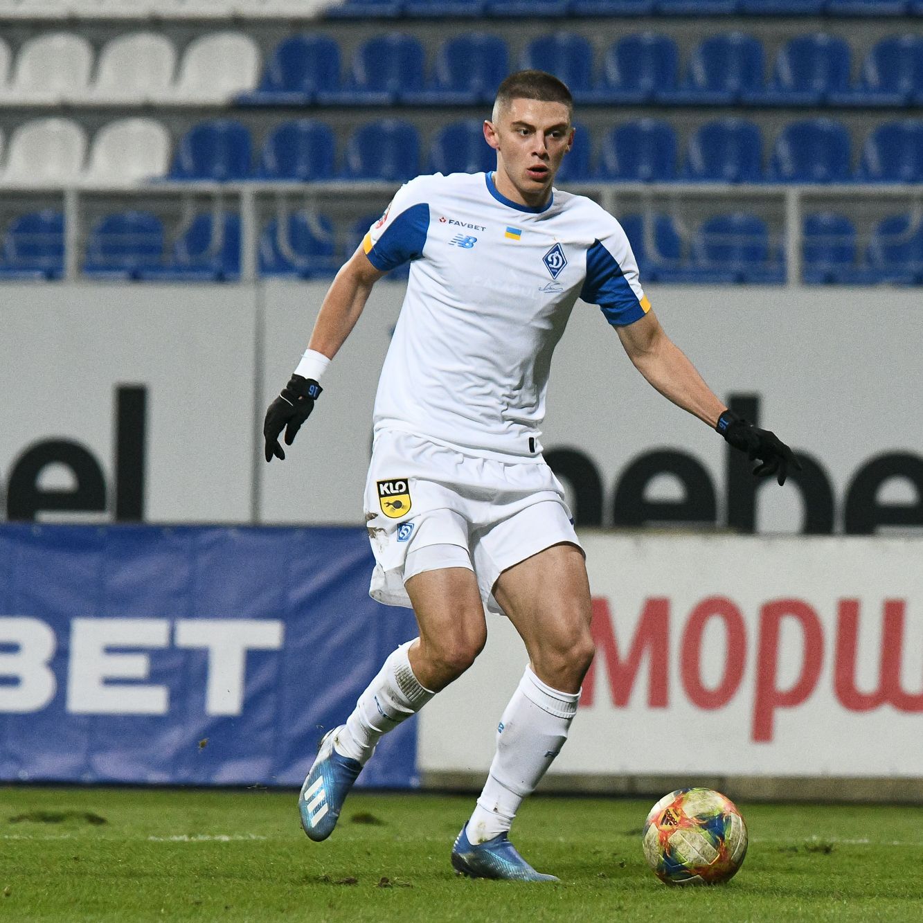 Vitaliy Mykolenko: “I follow my personal statistics, but victory of the team is above all”