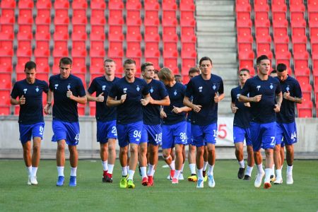 Динамівці випробували стадіон «Еден Арени», на матчі очікується аншлаг