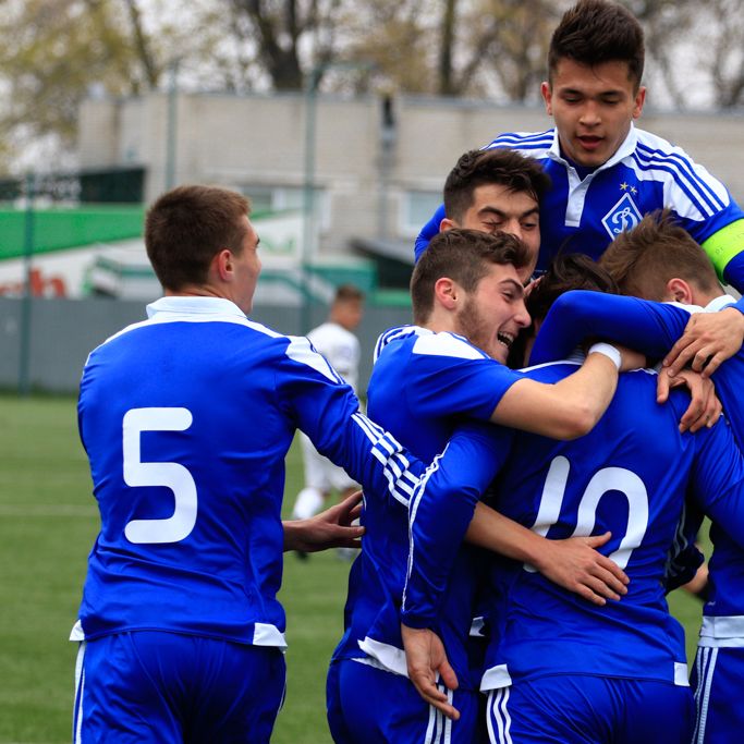 Dynamo U-19 last step to the title