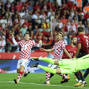 Croatia with Vida and Pivaric lose in Turkey