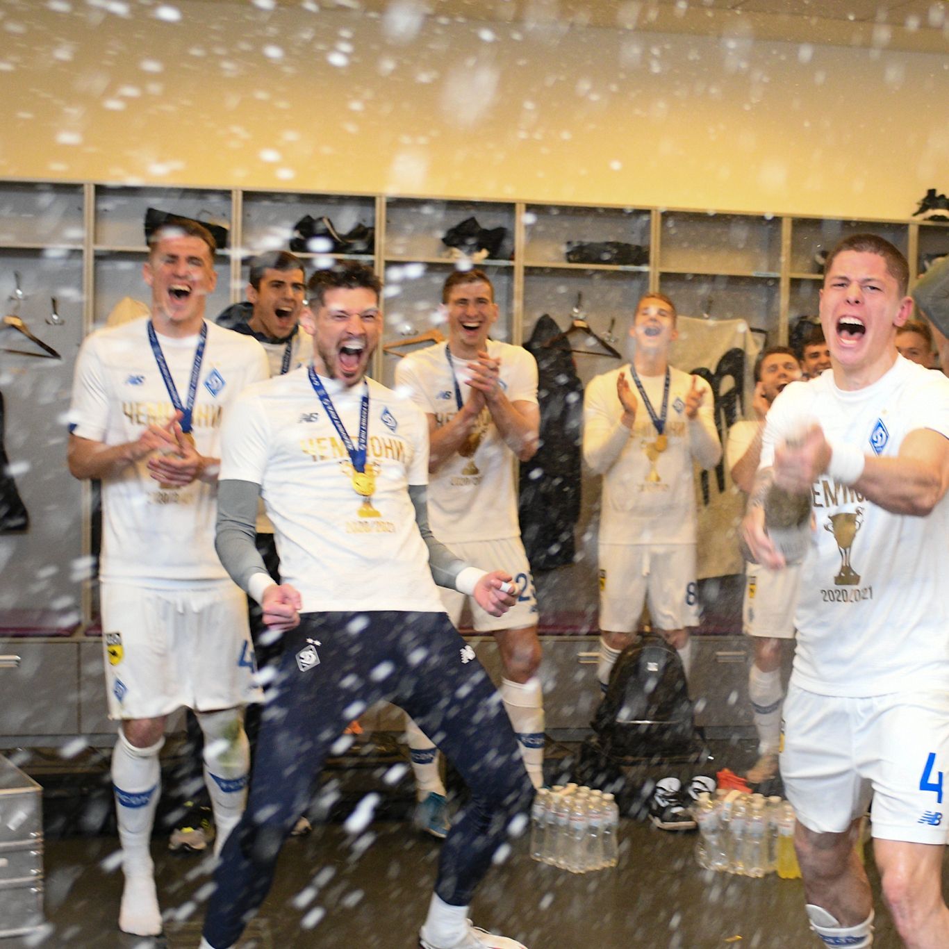 Champions celebrating! (VIDEO)