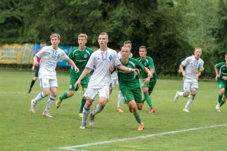 Фінальний турнір ДЮФЛУ. «Динамо» (U-17) перемогло «Зміну-Оболонь» та з першого місця вийшло у півфінал