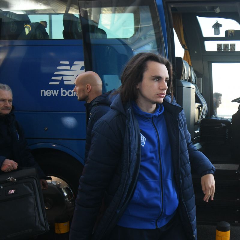 Dynamo leave for London to face Chelsea