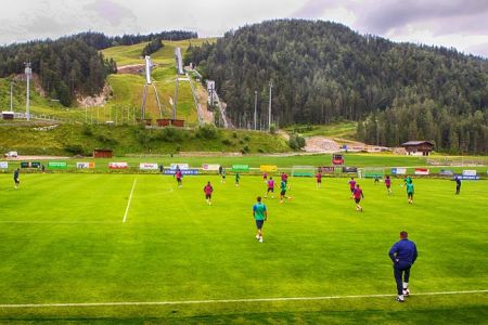 Став відомий шостий суперник київського «Динамо» на зборі