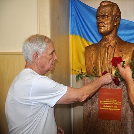 Valeriy LOBANOVSKYI portrait sculpture installed at his school