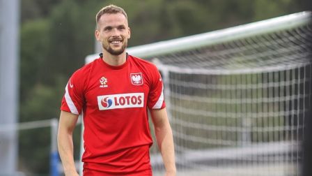 Tomasz Kedziora performs for Poland in Euro-2024 qualifier