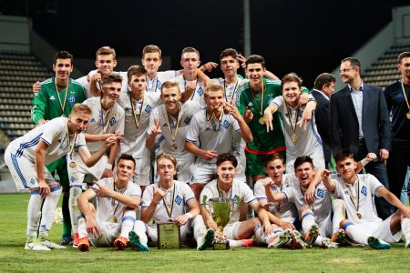 «Динамо» U-16 – чемпіон ДЮФЛУ сезону 2016/2017!